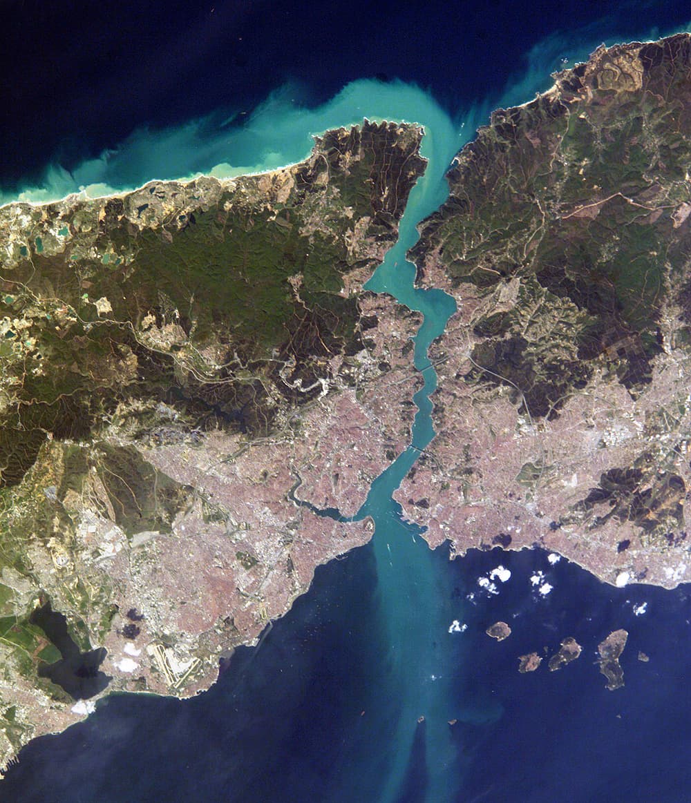 Istanbul travel planning photo showing Istanbul, Turkey: The Crossroads of Europe and Asia This digital camera image was taken by the crew of the International Space Station on Ap