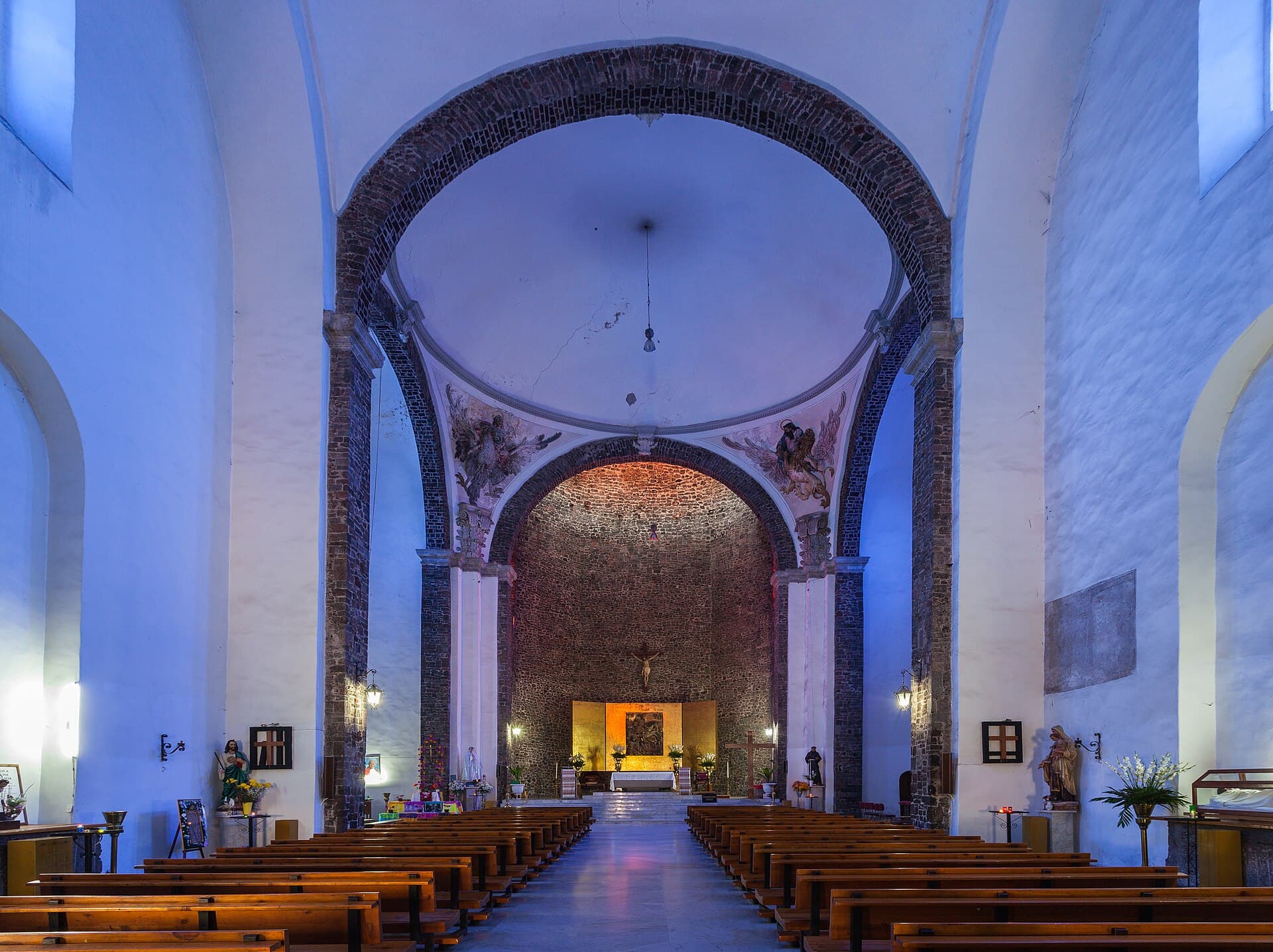 Mexico City travel planning photo showing Church of Santiago Tlatelolco, host of the Colegio de Santa Cruz de Tlatelolco (first European school of higher learning in the Americas), M
