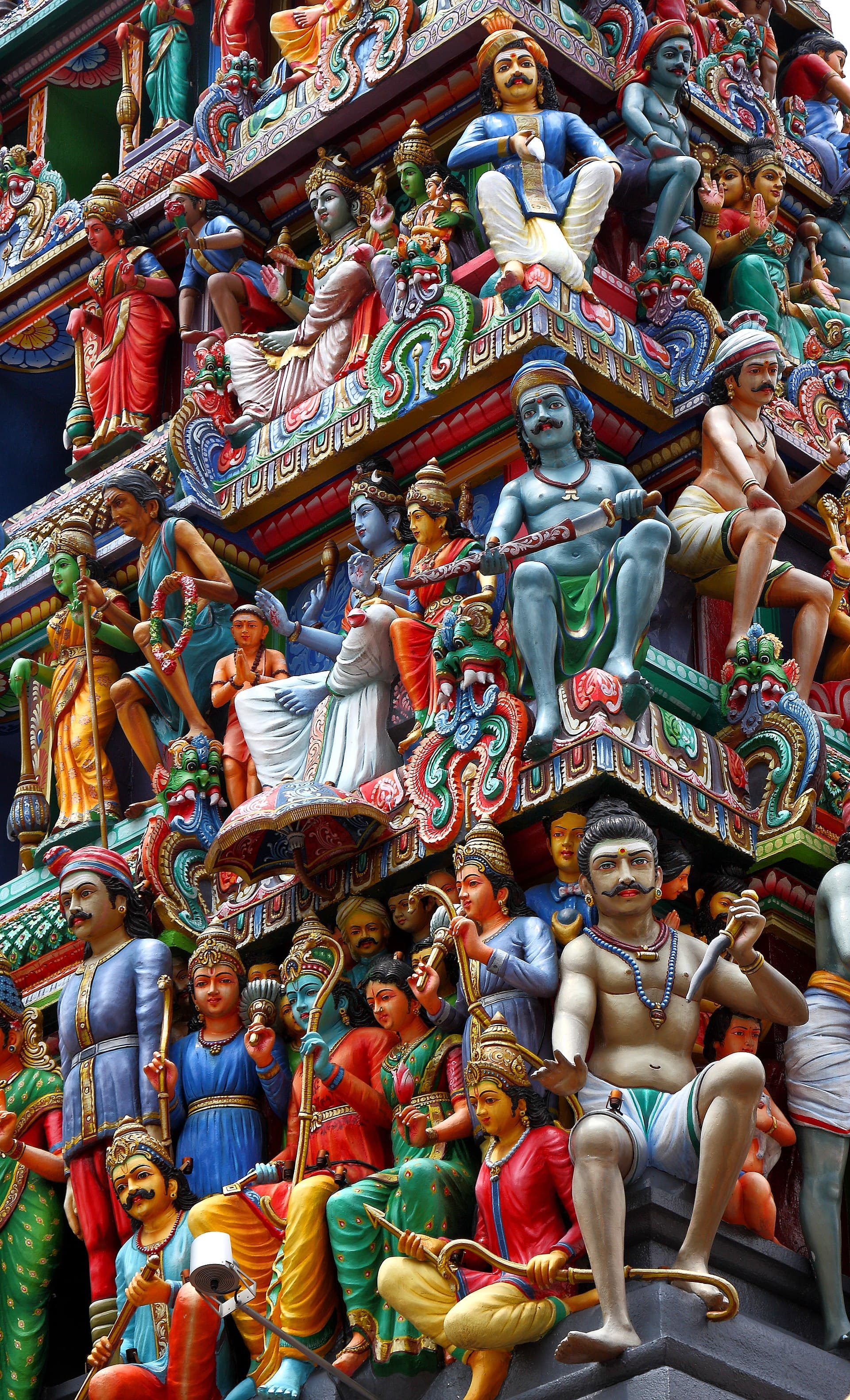 Singapore travel planning photo showing Detail view on the gopuram (tower) at the entrance of the Sri Mariamman Temple (Singapore)
